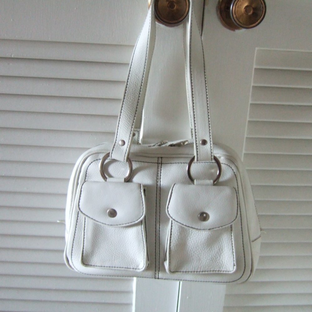 NATURALIZER WHITE PEBBLED LEATHER HANDBAG